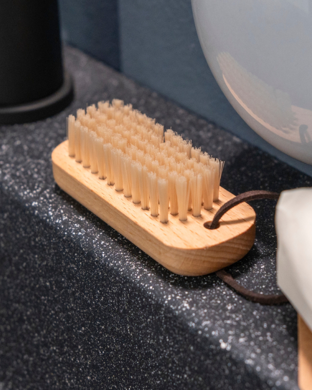 ENA Living Nail Brush